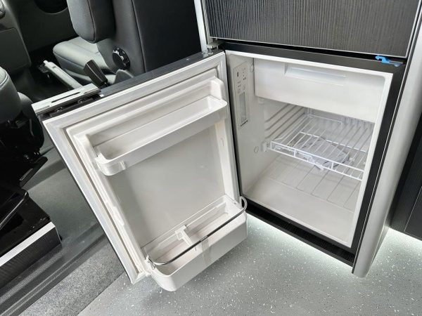 NEW FORD CAMPERVAN (SWB) TRANSIT REDLINE CUSTOM RS BLUE METALLIC (2023) - Image 11