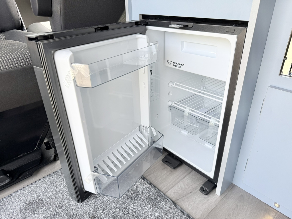 Used (2021) VW Pure Grey SWB Redline Sport Campervan (Manual) - Image 23