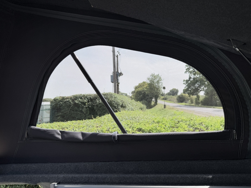 Used (2021) VW Pure Grey SWB Redline Sport Campervan (Manual) - Image 32