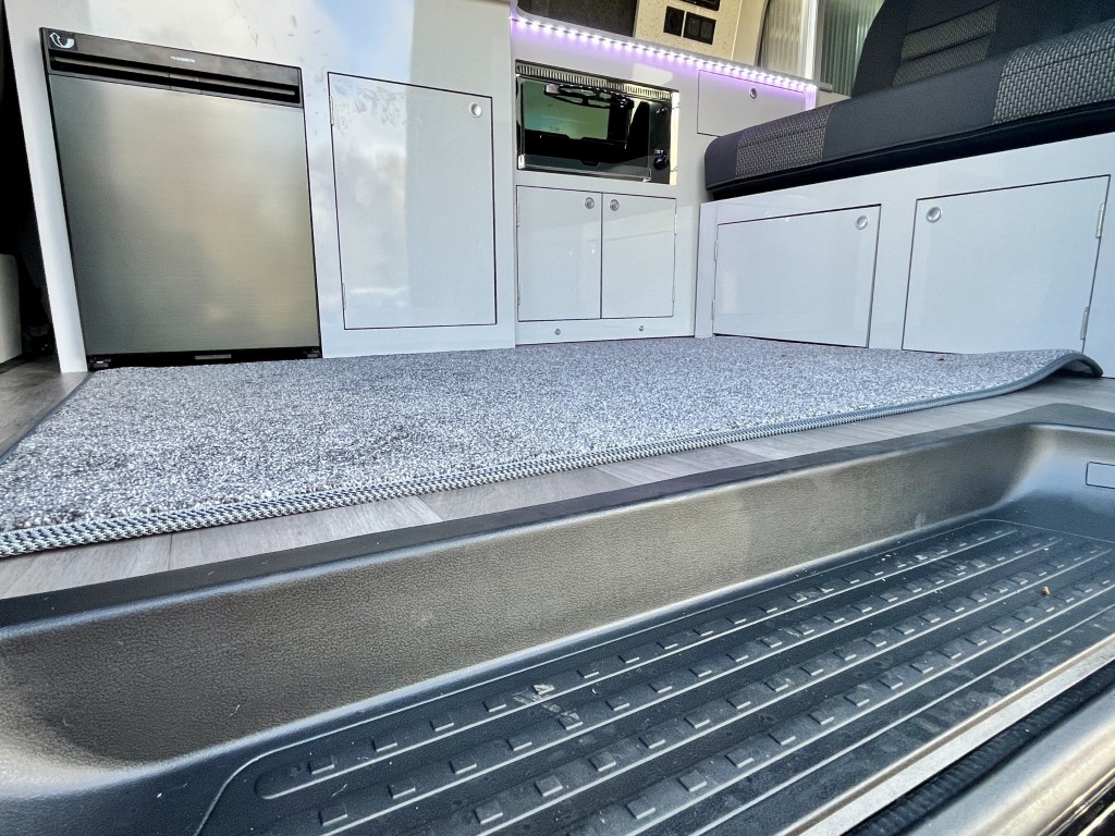 New 2024 VW T6.1 DSG Black Redline Sport+ LWB Campervan - Image 10