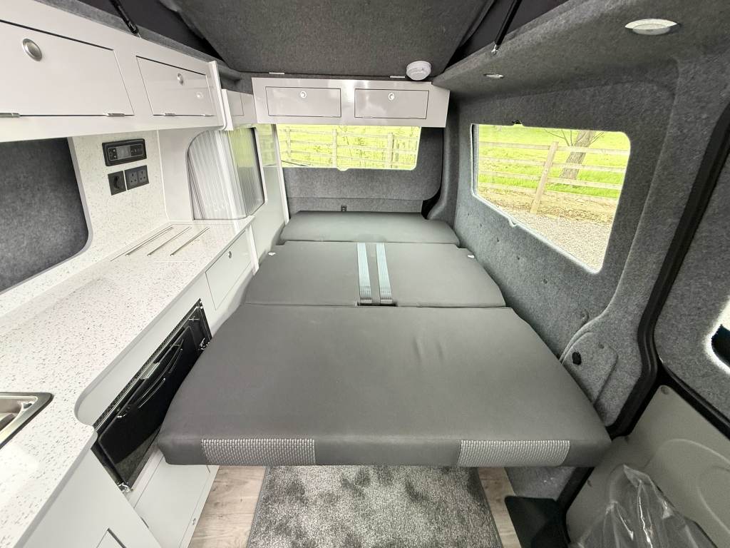 New 2024 VW T6.1 DSG Black Redline Sport+ LWB Campervan - Image 29