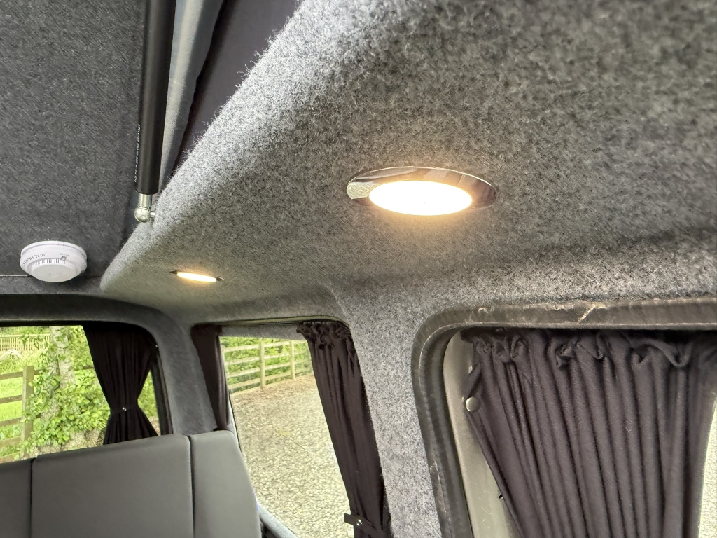 Newly Converted 2022 (72) Redline Classic SWB VW T6.1 Campervan - Image 25